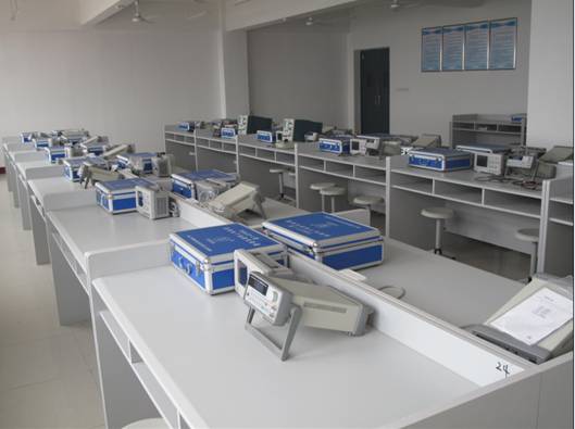 電子電工實訓中心實訓室簡介-咸陽職業(yè)技術(shù)學院