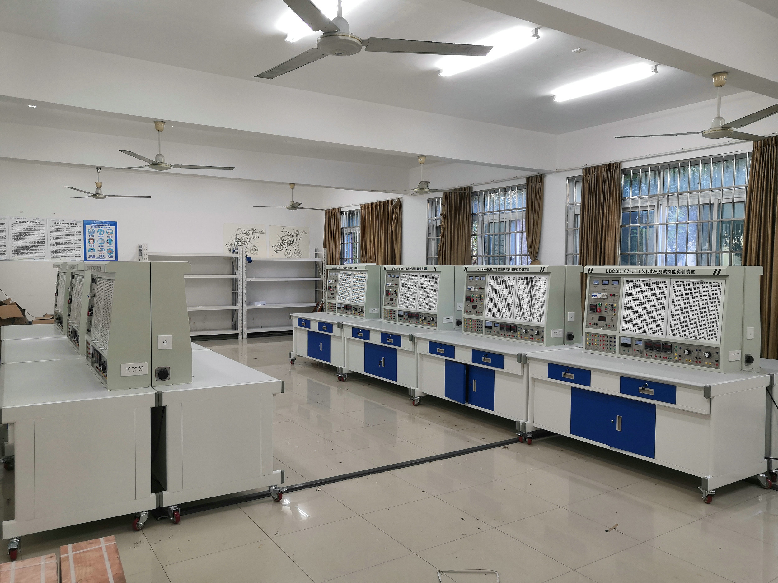 船舶電工工藝和電氣測試技能實訓(xùn)裝置